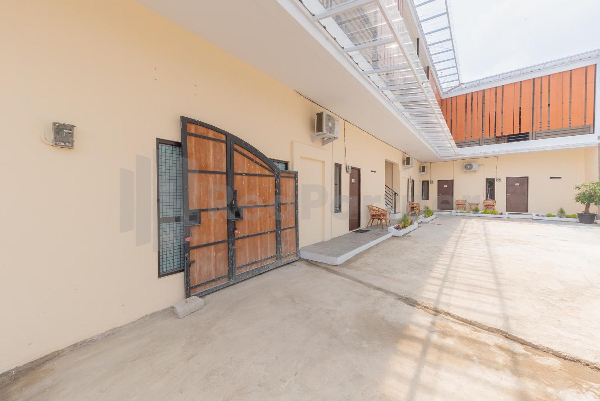 Rumah Panda Guesthouse Redpartner Tangkil  Exteriör bild