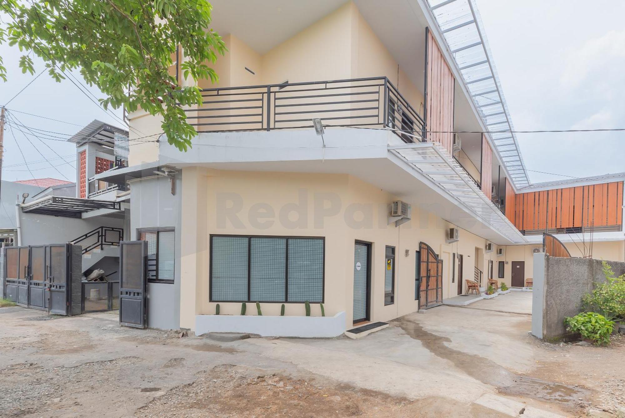 Rumah Panda Guesthouse Redpartner Tangkil  Exteriör bild